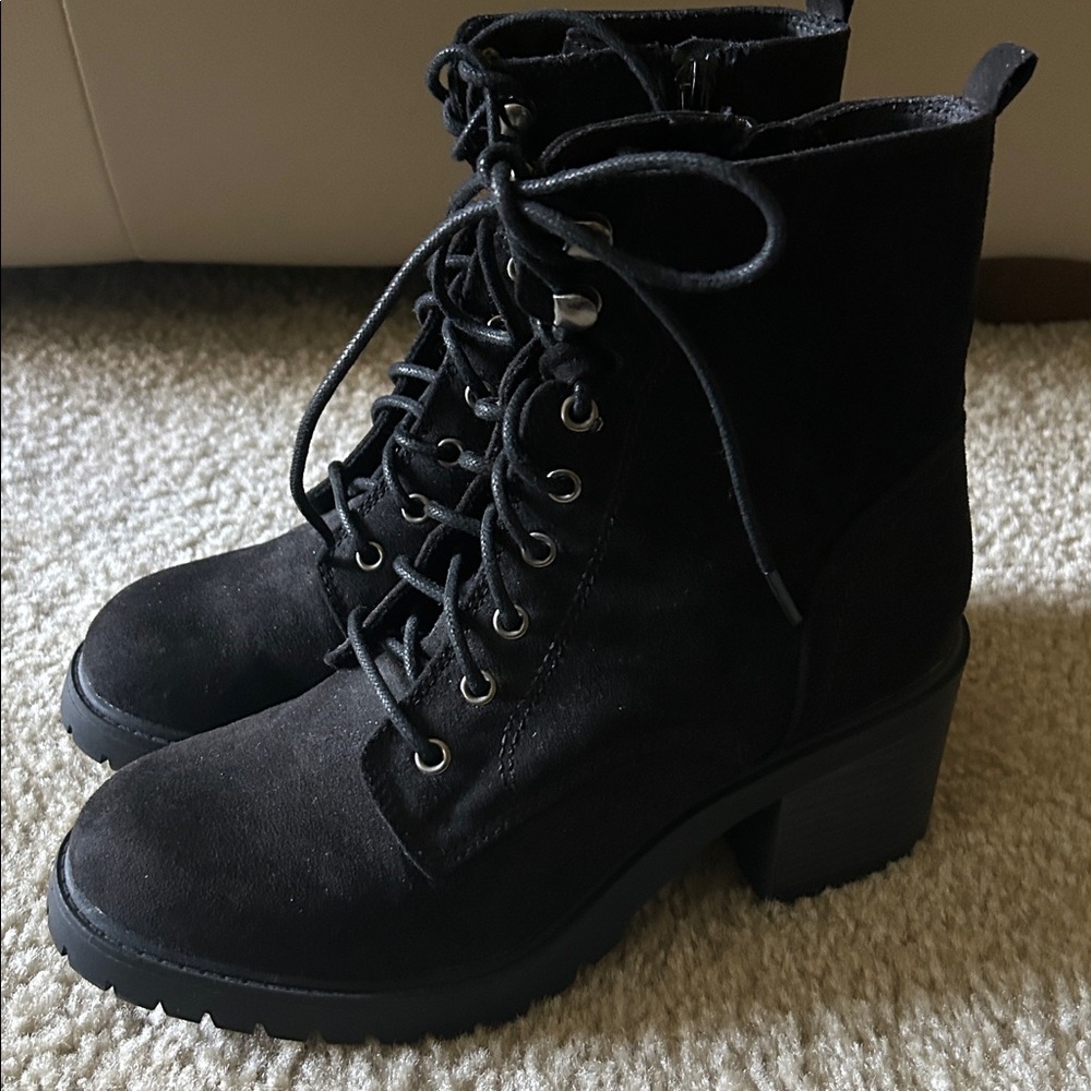 Sonoma Women's Black Heeled Lace-Up Boots